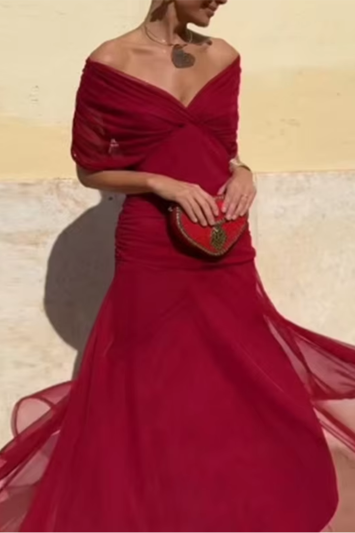Louise | Eleganta Maxi Kleita ar V veida Izgriezumu