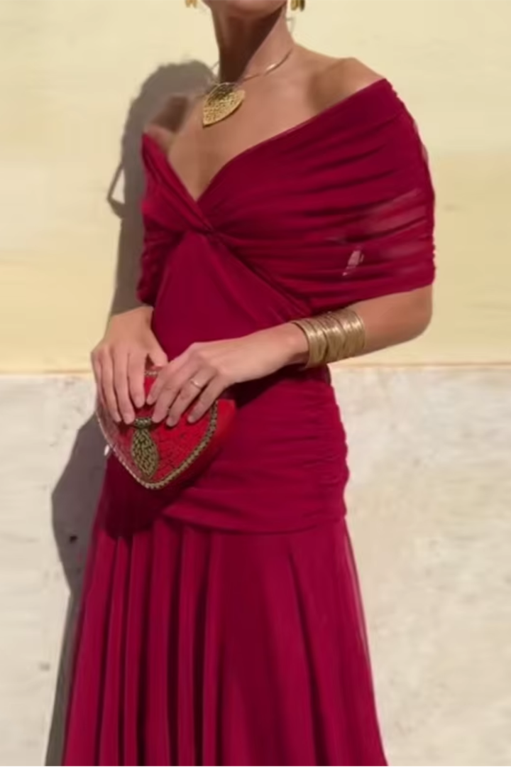 Louise | Eleganta Maxi Kleita ar V veida Izgriezumu