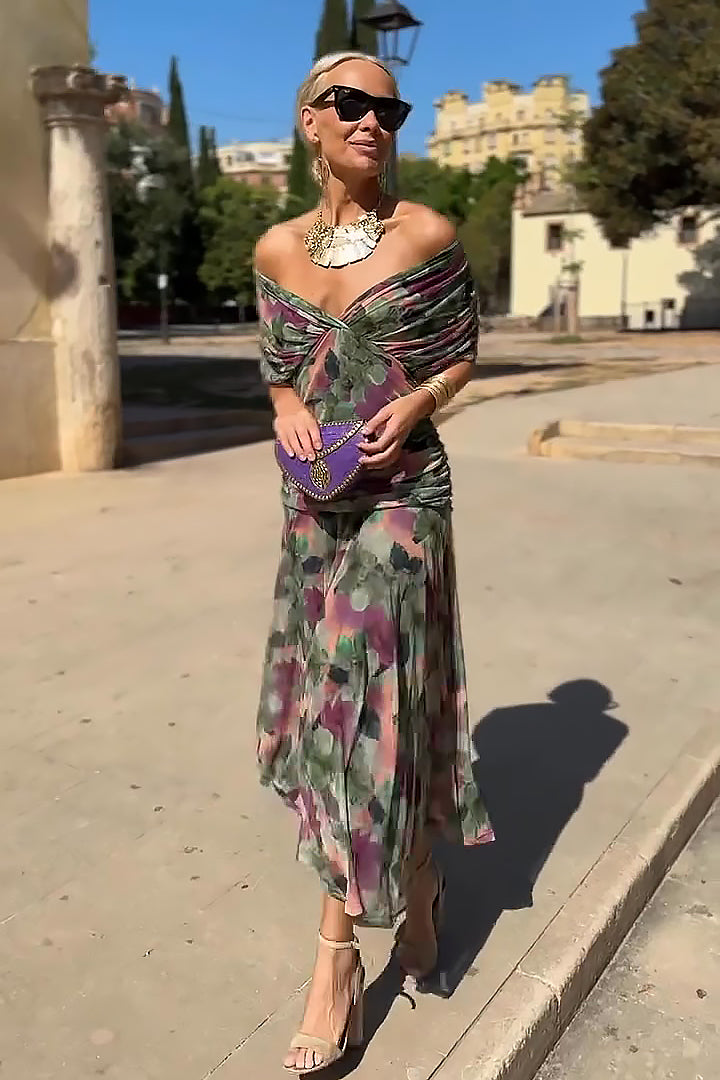 Louise | Eleganta Maxi Kleita ar V veida Izgriezumu