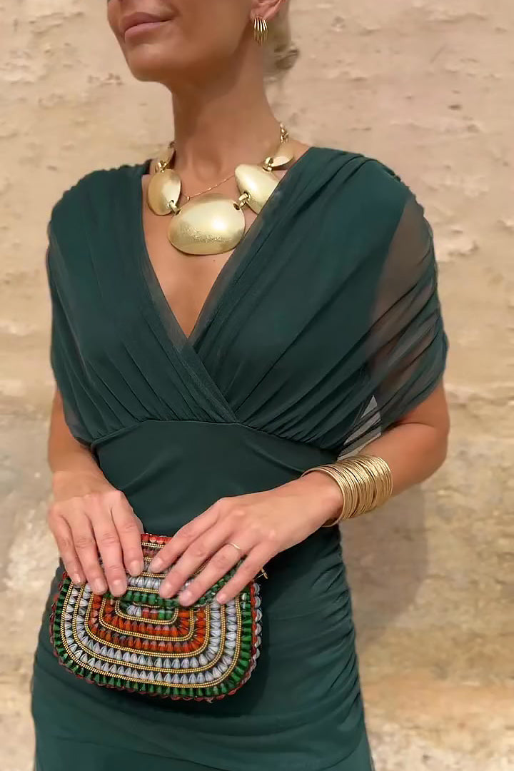 Louise | Eleganta Maxi Kleita ar V veida Izgriezumu