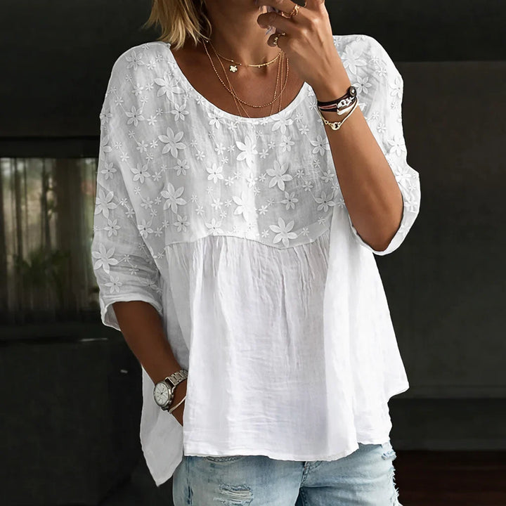 Blusa Patchwork con Flores Bordadas – Diseño Bohemio con Bordado Detallado