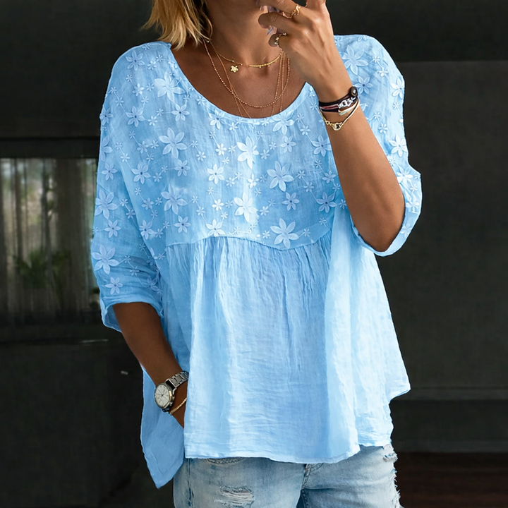 Blusa Patchwork con Flores Bordadas – Diseño Bohemio con Bordado Detallado