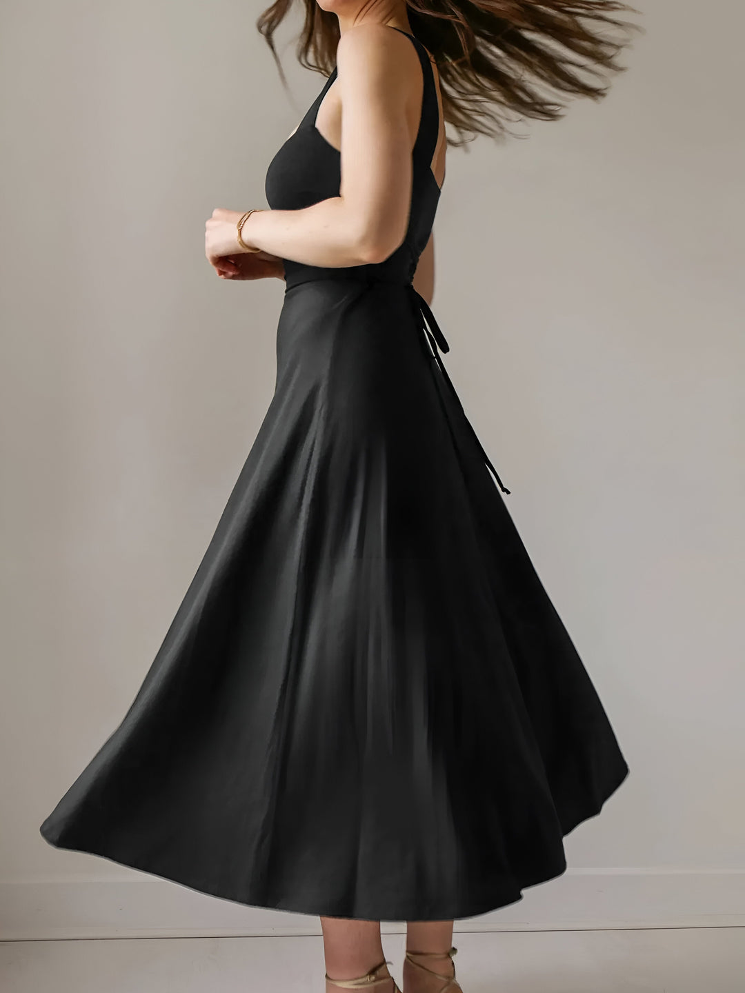 Siglinde™ – Moderns Midi Kleita