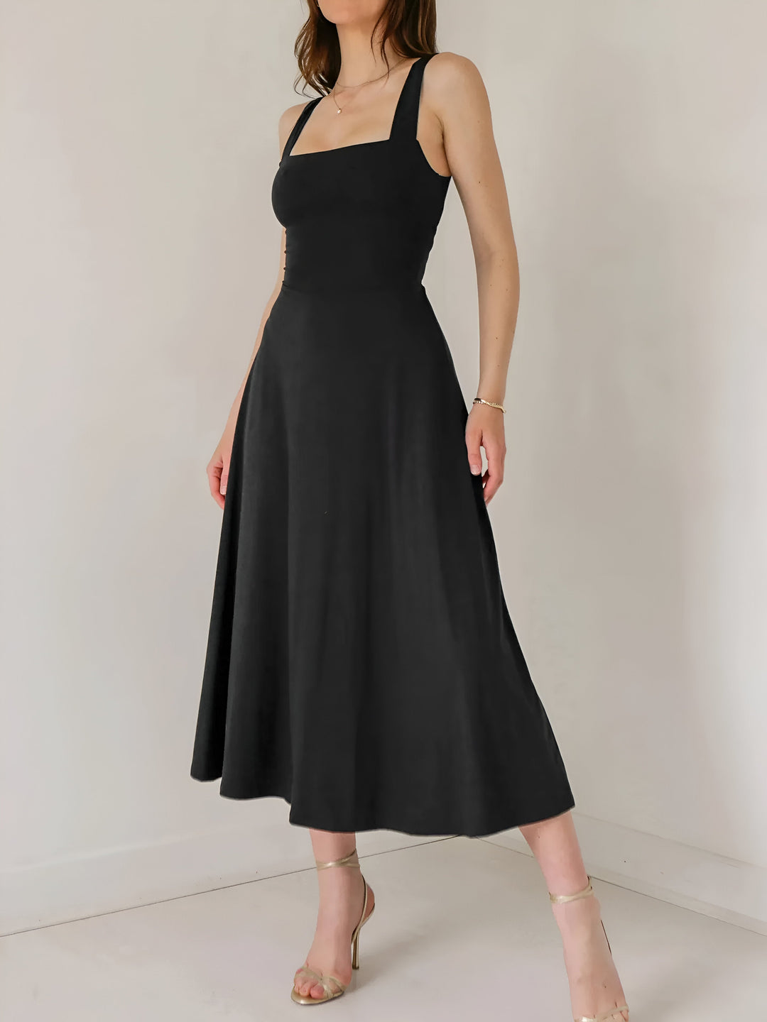 Siglinde™ – Moderns Midi Kleita